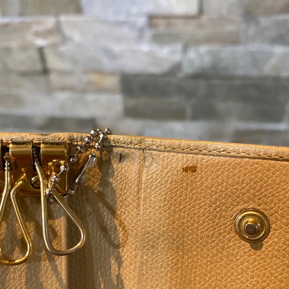Chanel Calfskin CC button key holder - Picture 8 of 12